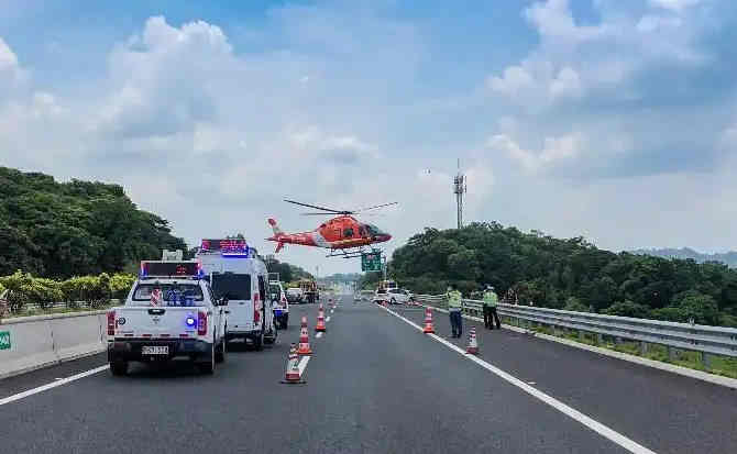 沁县高速公路汽车救援案例